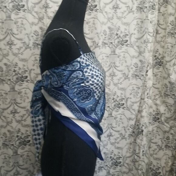 Blue Bandana Top Medium NWOT very sulky - Picture 2 of 10
